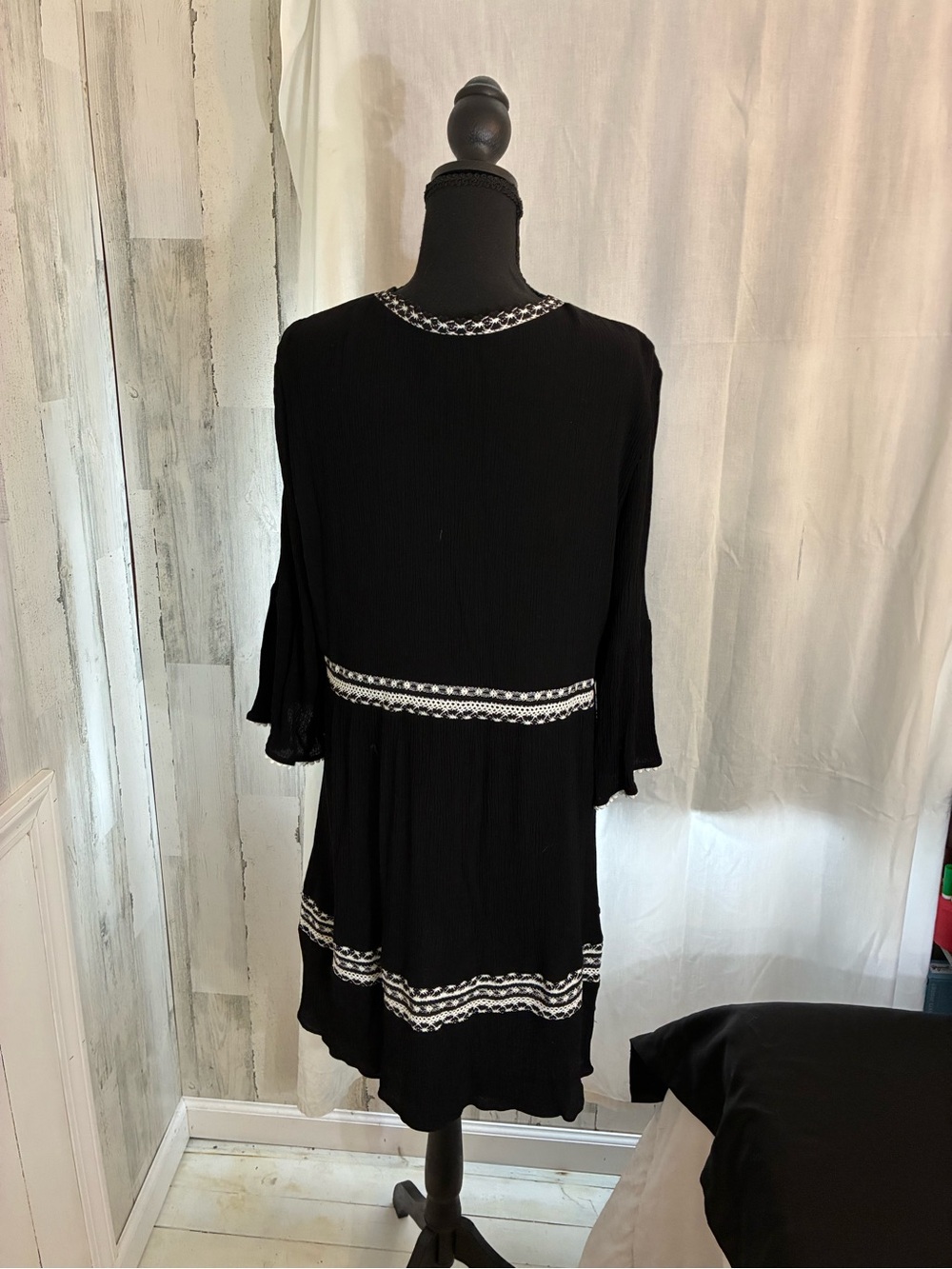 INC International Concepts Black dress  with White Embroidered Trim Sz XL - Picture 3 of 4